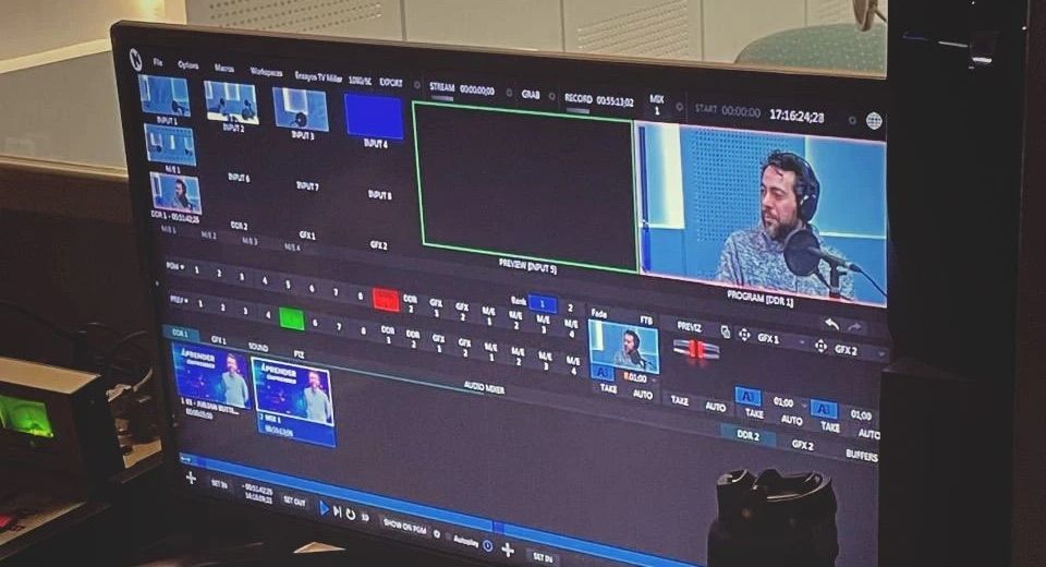 Consola de transmisión con la entrevista a Julián Butti en el ciclo Aprender a Emprender de UAI Extensión Rosario